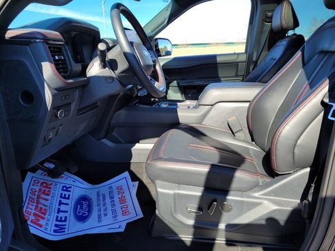 Used 2024 Ford Expedition Limited image 28