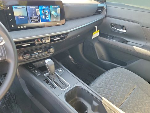 New 2026 Nissan Kicks SV image 30