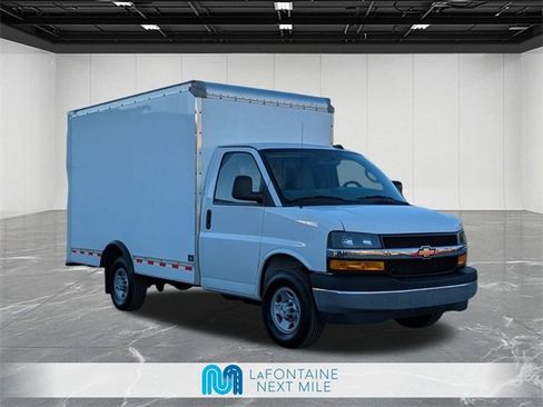Used 2022 Chevrolet Express 3500 w/ Power Convenience Package image 7