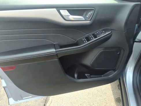 Used 2022 Ford Escape SEL AWD/4WD image 11