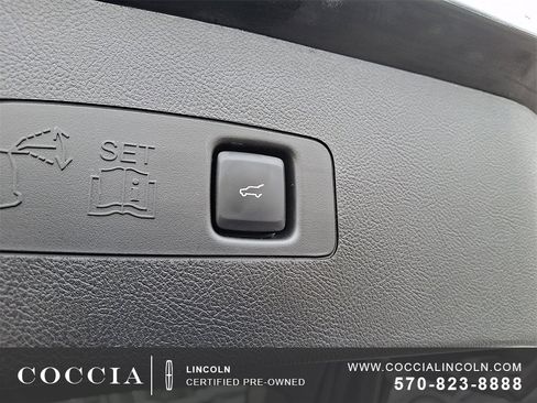 Certified 2024 Lincoln Corsair AWD image 28