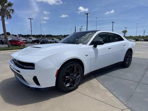 New 2026 Dodge Charger R/T w/ Blacktop Package AWD/4WD image 3