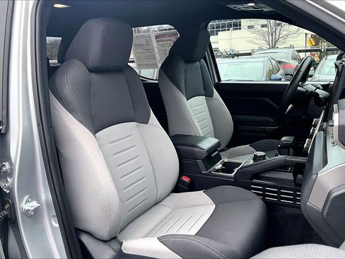 Used 2024 Toyota Tacoma TRD Sport image 7