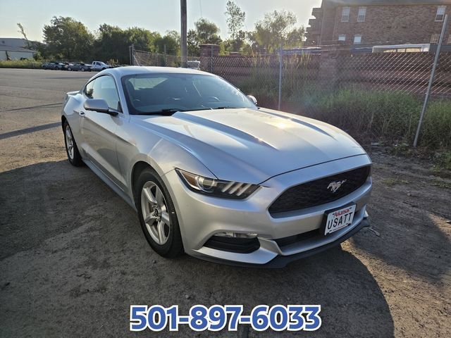 Used 2016 Ford Mustang Coupe RWD image 3
