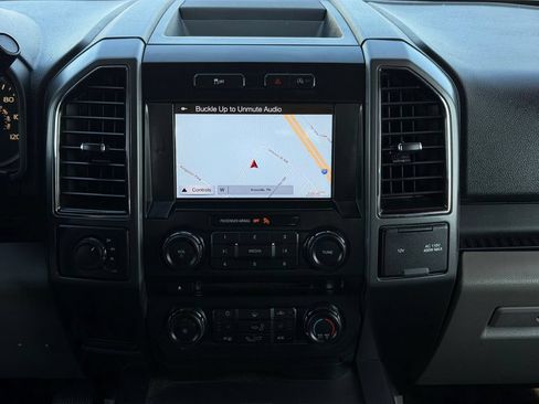 Used 2018 Ford F150 XLT w/ Equipment Group 302A Luxury AWD/4WD image 18