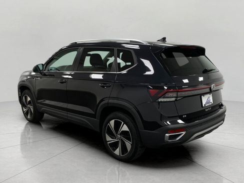 Used 2025 Volkswagen Taos SE AWD/4WD image 7