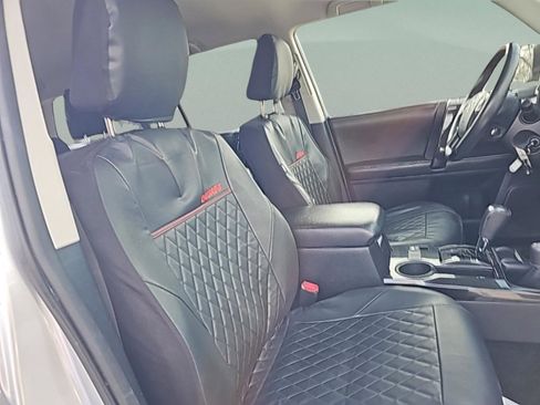 Used 2014 Toyota 4Runner Trail image 33