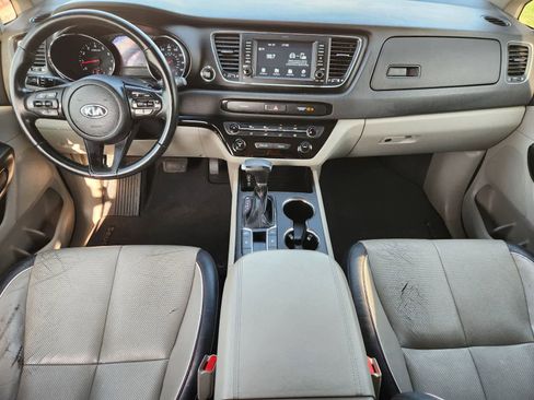 Used 2019 Kia Sedona EX FWD image 26