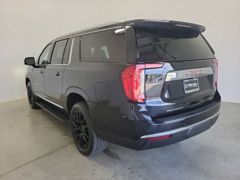 Used 2023 GMC Yukon XL SLT w/ SLT Premium Package AWD/4WD image 7