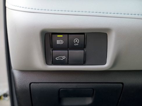 Used 2023 Toyota Highlander XLE image 55