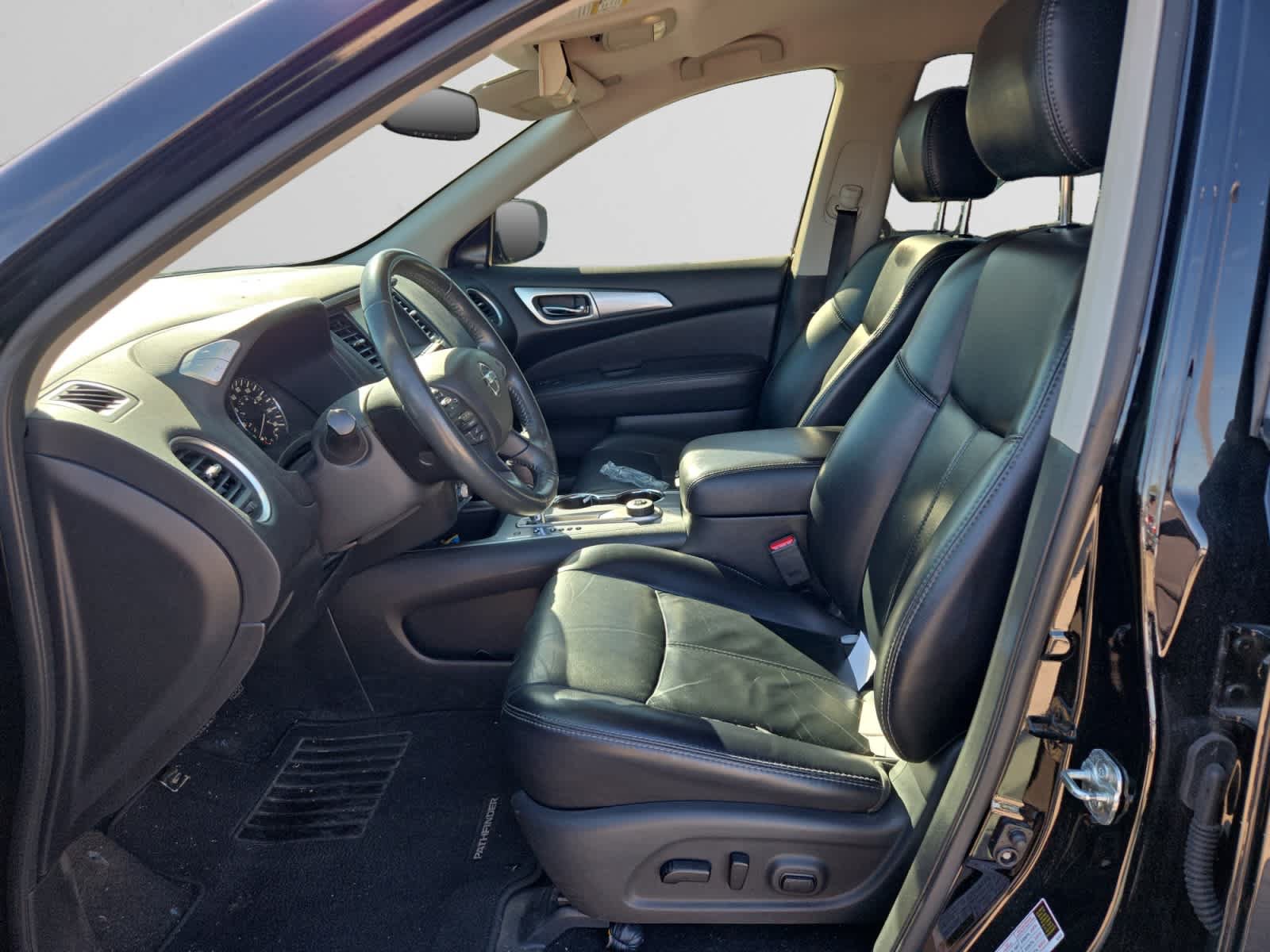 Used 2018 Nissan Pathfinder SL w/ Cargo Package AWD/4WD image 9