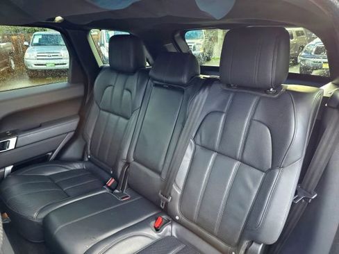 Used 2014 Land Rover Range Rover Sport HSE image 29