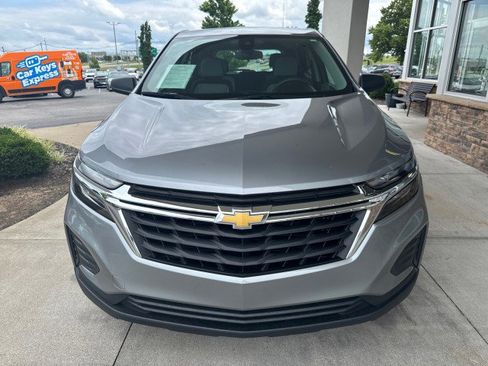 Used 2023 Chevrolet Equinox LS image 3
