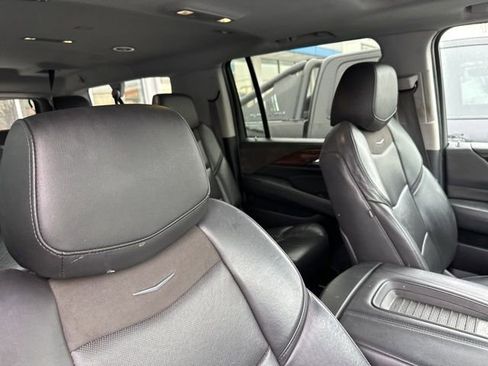 Used 2020 Cadillac Escalade ESV Luxury image 17