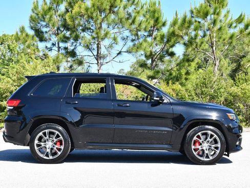 Used 2018 Jeep Grand Cherokee SRT AWD/4WD image 7