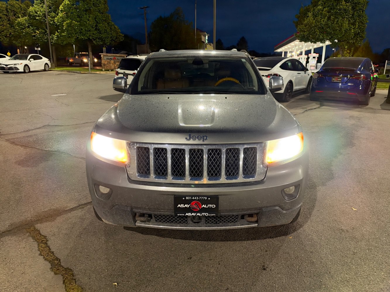 Used 2012 Jeep Grand Cherokee Overland AWD/4WD image 8