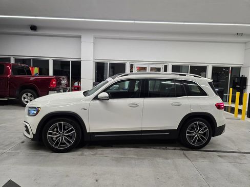 Used 2025 Mercedes-Benz GLB 35 AMG 4MATIC image 3