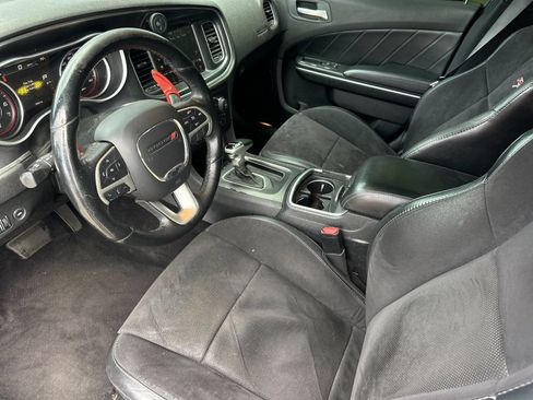 Used 2016 Dodge Charger R/T RWD image 9