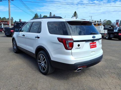 Used 2017 Ford Explorer Sport AWD/4WD image 3
