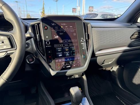 Used 2025 Subaru Forester Premium image 21
