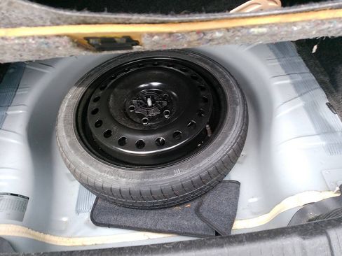 Used 2012 Buick LaCrosse Convenience FWD image 26