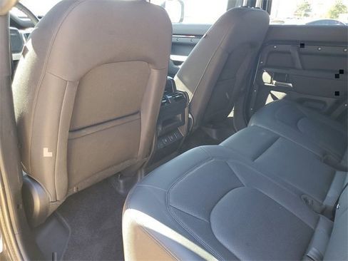 Used 2025 Land Rover Defender 110 S image 27