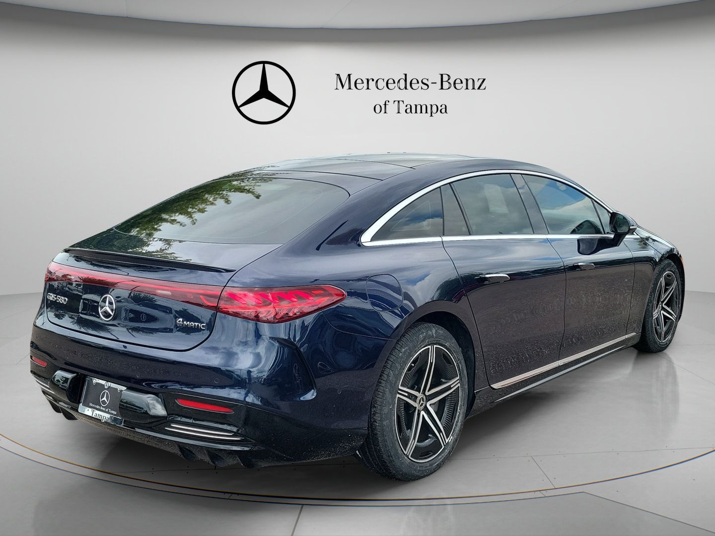 Certified 2024 Mercedes-Benz EQS 580 4MATIC Sedan image 3
