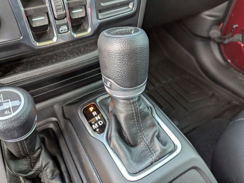 Used 2021 Jeep Gladiator Sport image 21