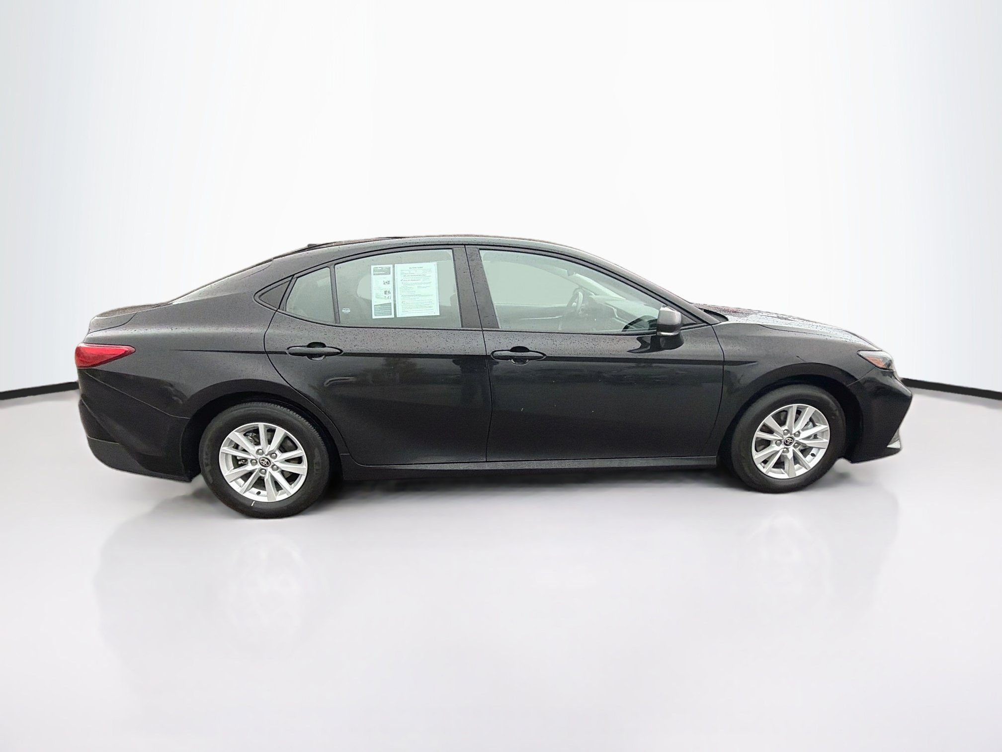 Used 2025 Toyota Camry LE FWD image 10