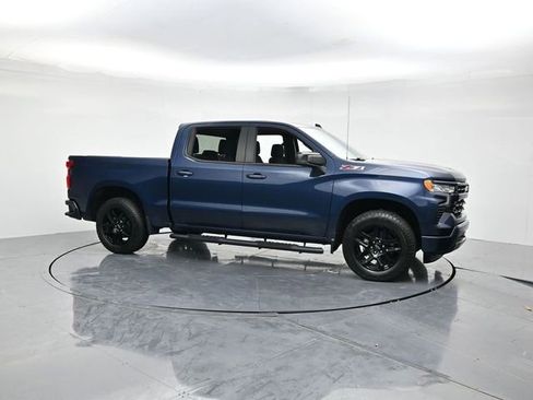 Used 2022 Chevrolet Silverado 1500 RST image 3