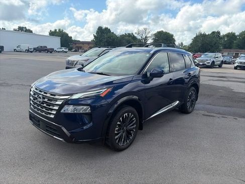 Used 2026 Nissan Rogue Platinum w/ Platinum Premium Package AWD/4WD image 2