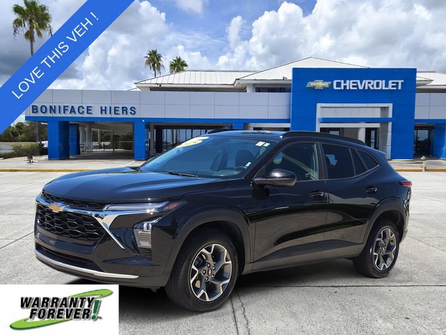 Used 2025 Chevrolet Trax LT w/ LT Convenience Package FWD image 2