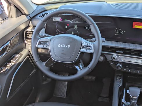 New 2025 Kia Telluride EX image 13