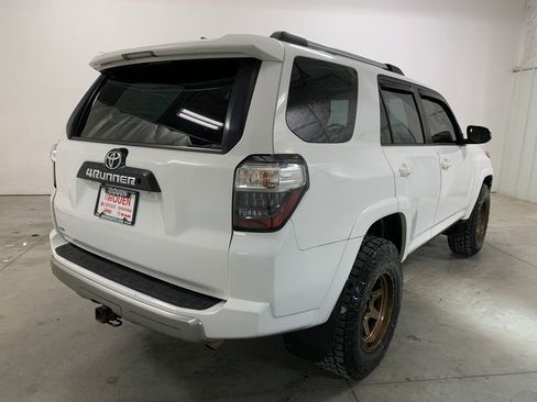 Used 2016 Toyota 4Runner SR5 image 26