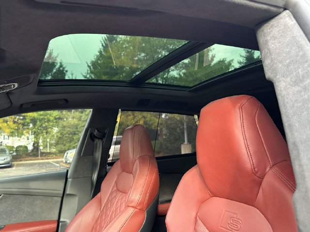 Used 2023 Audi SQ8 Prestige AWD/4WD image 23