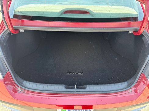 Used 2025 Hyundai Elantra SEL FWD image 23