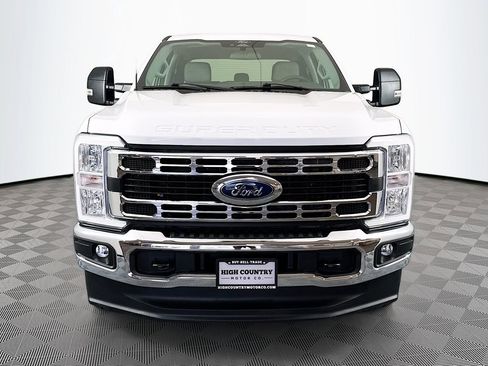 Used 2024 Ford F250 XLT w/ FX4 Off-Road Package AWD/4WD image 2