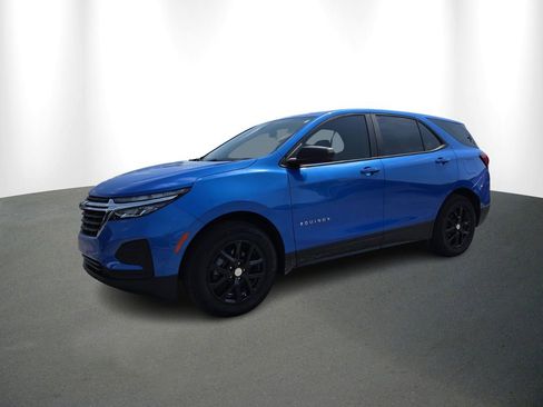 Certified 2024 Chevrolet Equinox LS w/ Driver Confidence II Package image 2