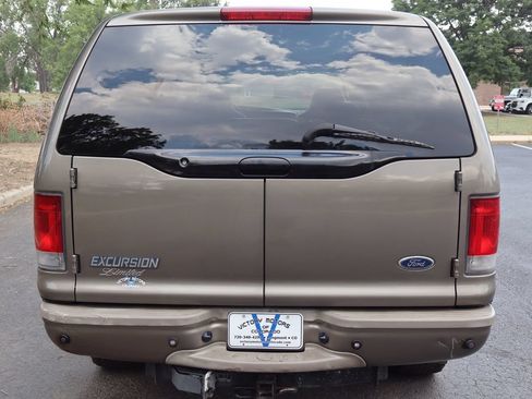 Used 2005 Ford Excursion Limited AWD/4WD image 6