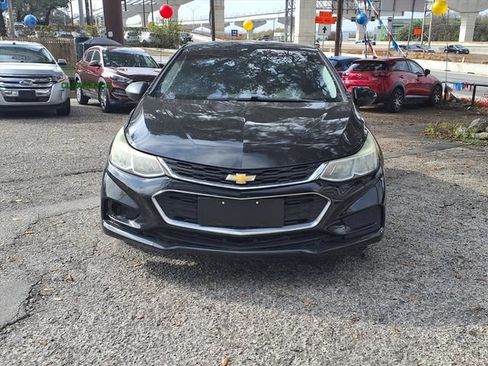 Used 2017 Chevrolet Cruze LS FWD image 2