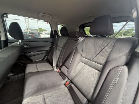 Used 2025 Nissan Rogue SV AWD/4WD image 28