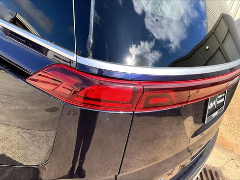 Certified 2024 Kia Carnival LX image 24