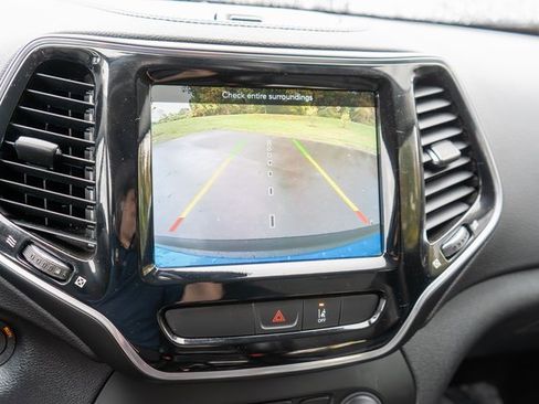 Used 2022 Jeep Cherokee Limited image 25