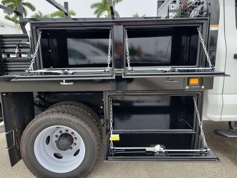 New 2025 Ford F450 XL w/ XL Chrome Package image 11