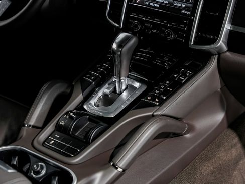 Used 2015 Porsche Cayenne Diesel image 27