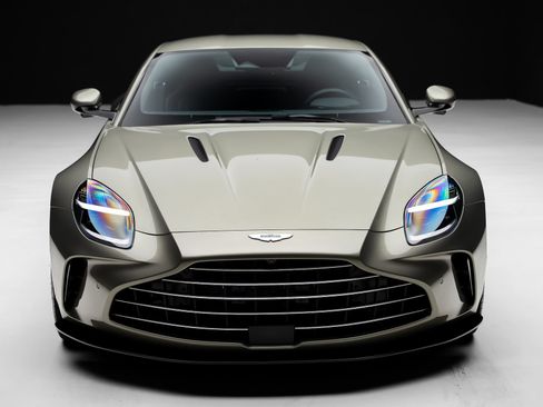 Used 2025 Aston Martin V8 Vantage Coupe RWD image 6