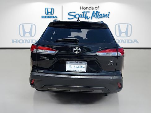 Used 2022 Toyota Corolla Cross LE image 6