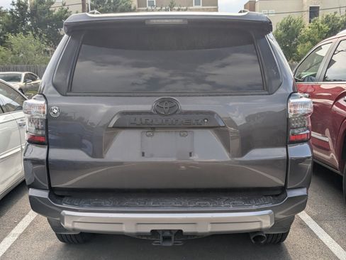 Used 2019 Toyota 4Runner TRD Off-Road Premium AWD/4WD image 9