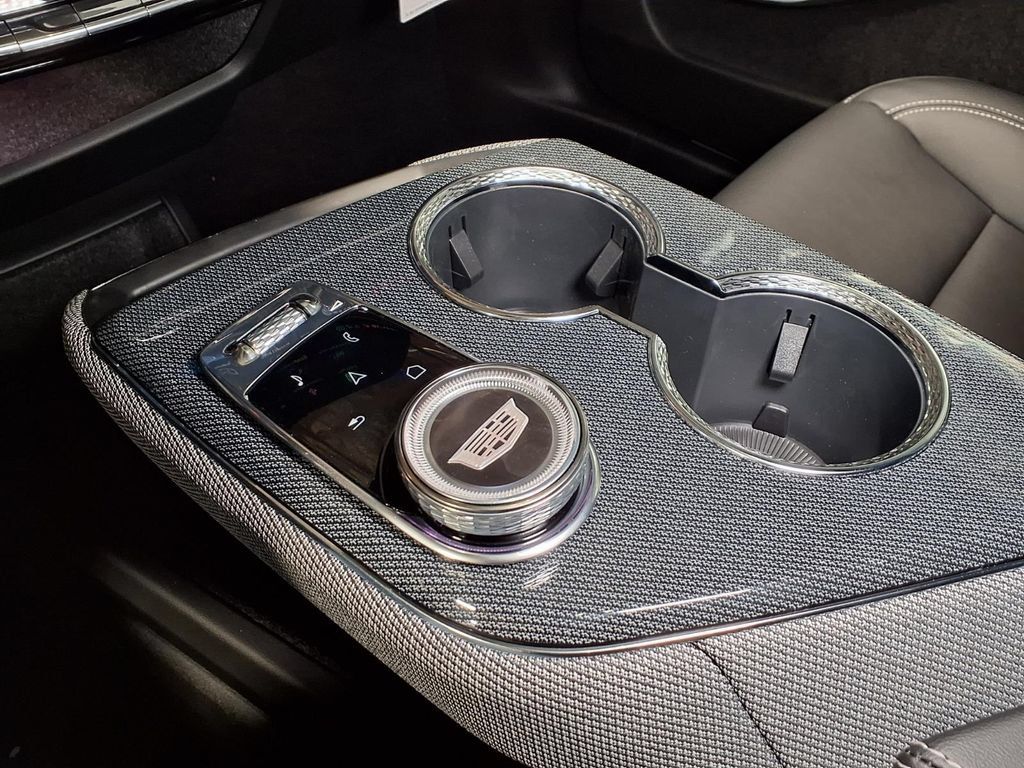 New 2027 Cadillac Optiq Luxury RWD image 17