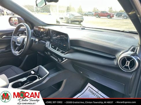 Used 2025 Chevrolet Equinox LT image 28